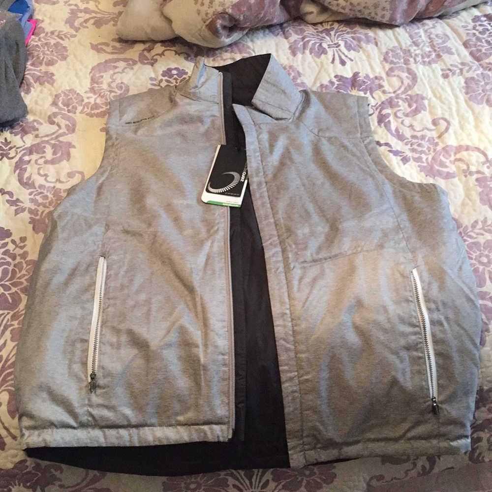 Reversible zero restriction quilted vest